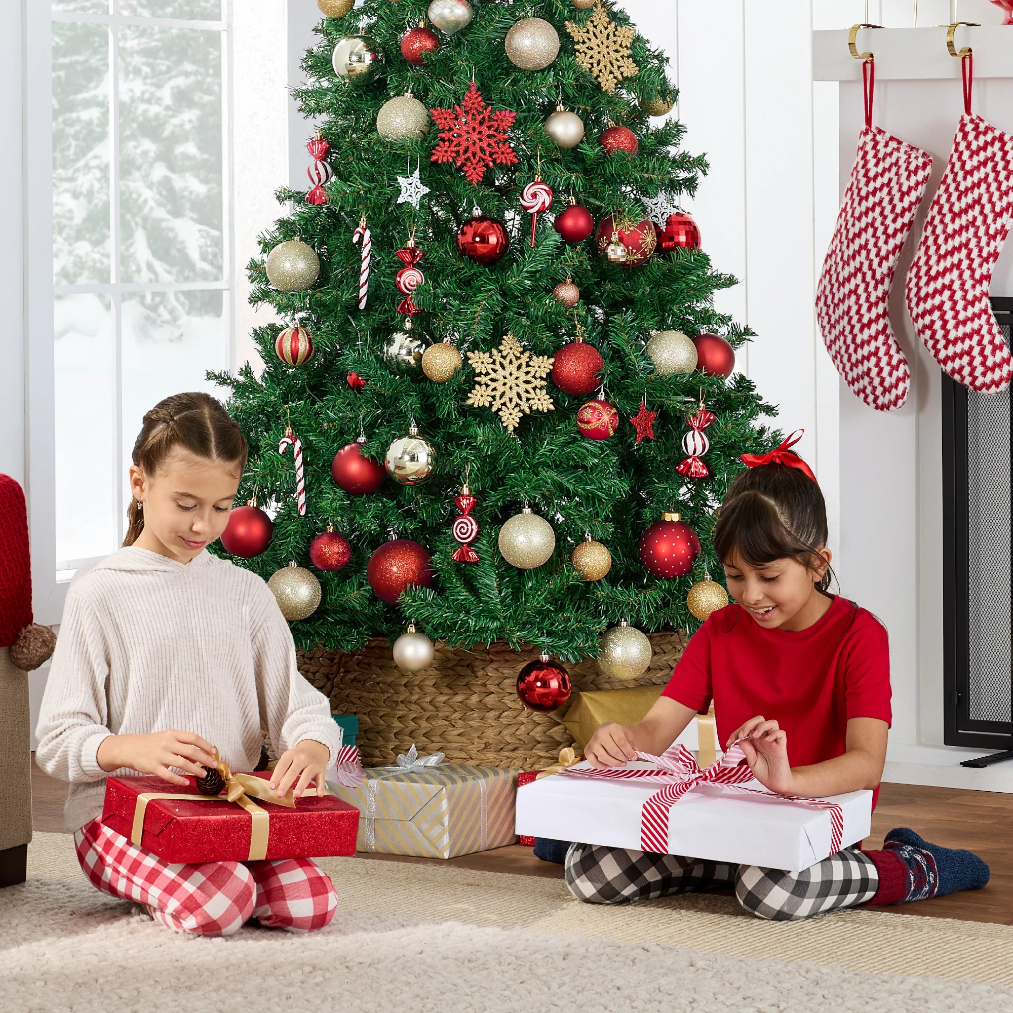Artificial Green Christmas Tree, Unlit Pine Design w/Easy Assembly - Image 29