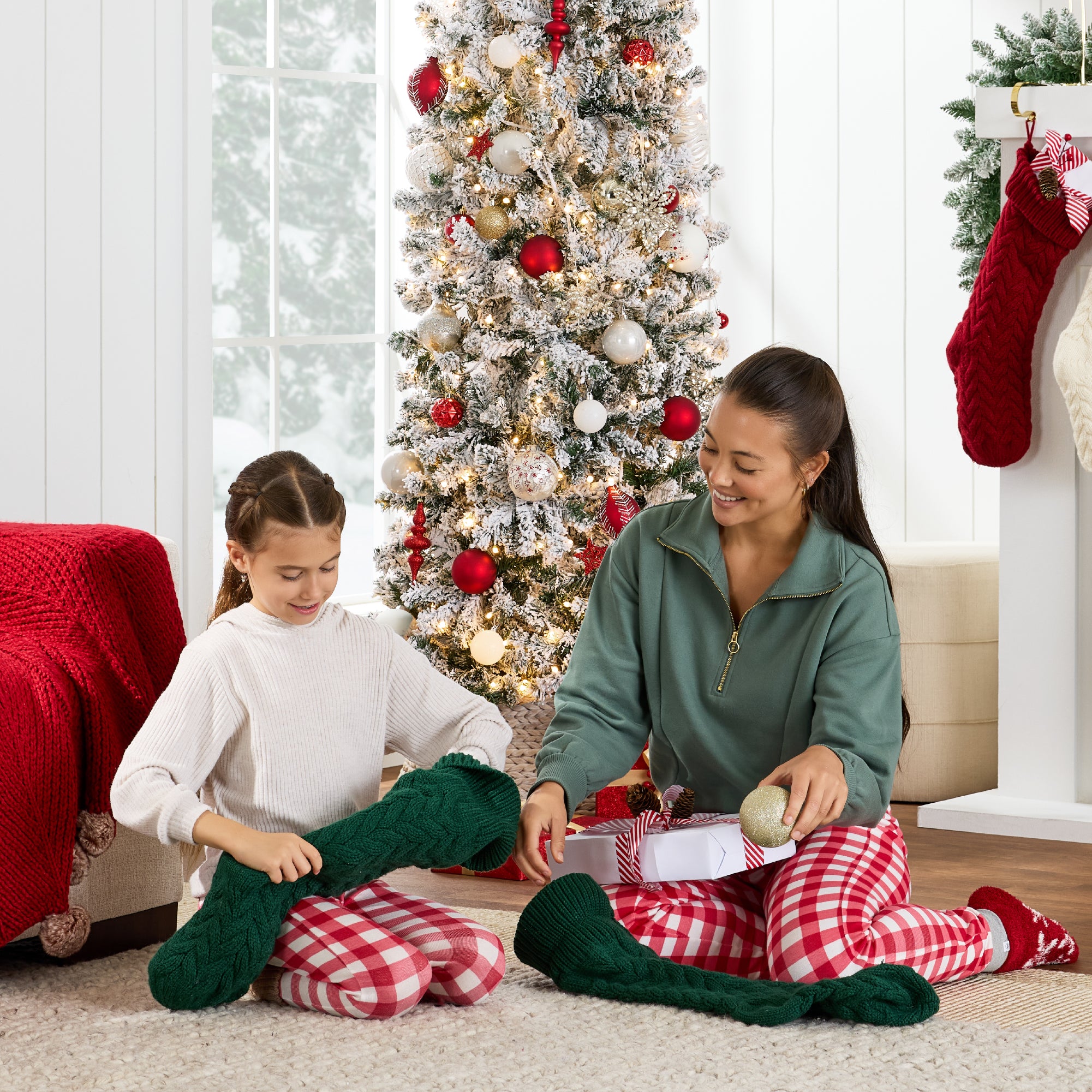 Pre-Lit Snow Flocked Artificial Pencil Christmas Tree - Image 5